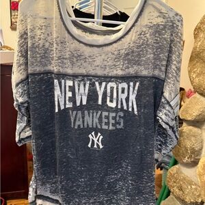 New York Yankees Distressed T-Shirt